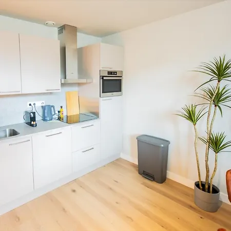 Apartment Cool 3 Bedroom Serviced 68m2 Rotterdam