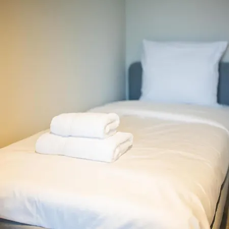 Cool 3 Bedroom Serviced 68m2 Apartment Rotterdam