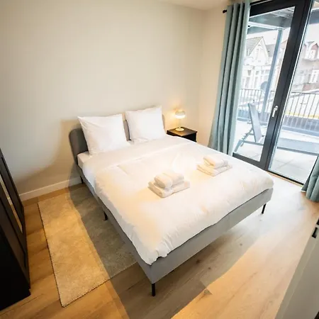 Cool 3 Bedroom Serviced 68m2 Apartment Rotterdam