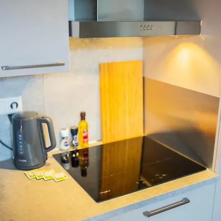 Cool 3 Bedroom Serviced 68m2 * Rotterdam